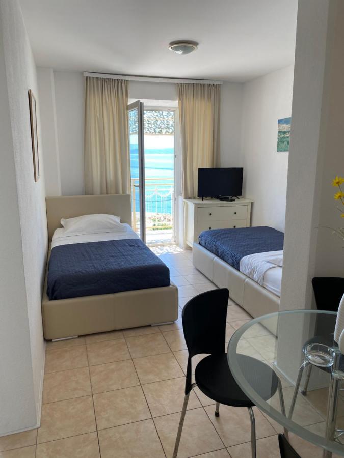 פודגורה Villa Leo Beach Apartment מראה חיצוני תמונה